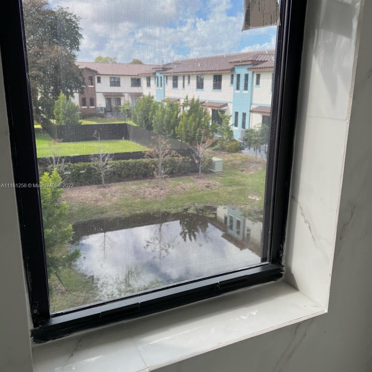 POSITANO TOWNHOUSES - Residential Lease