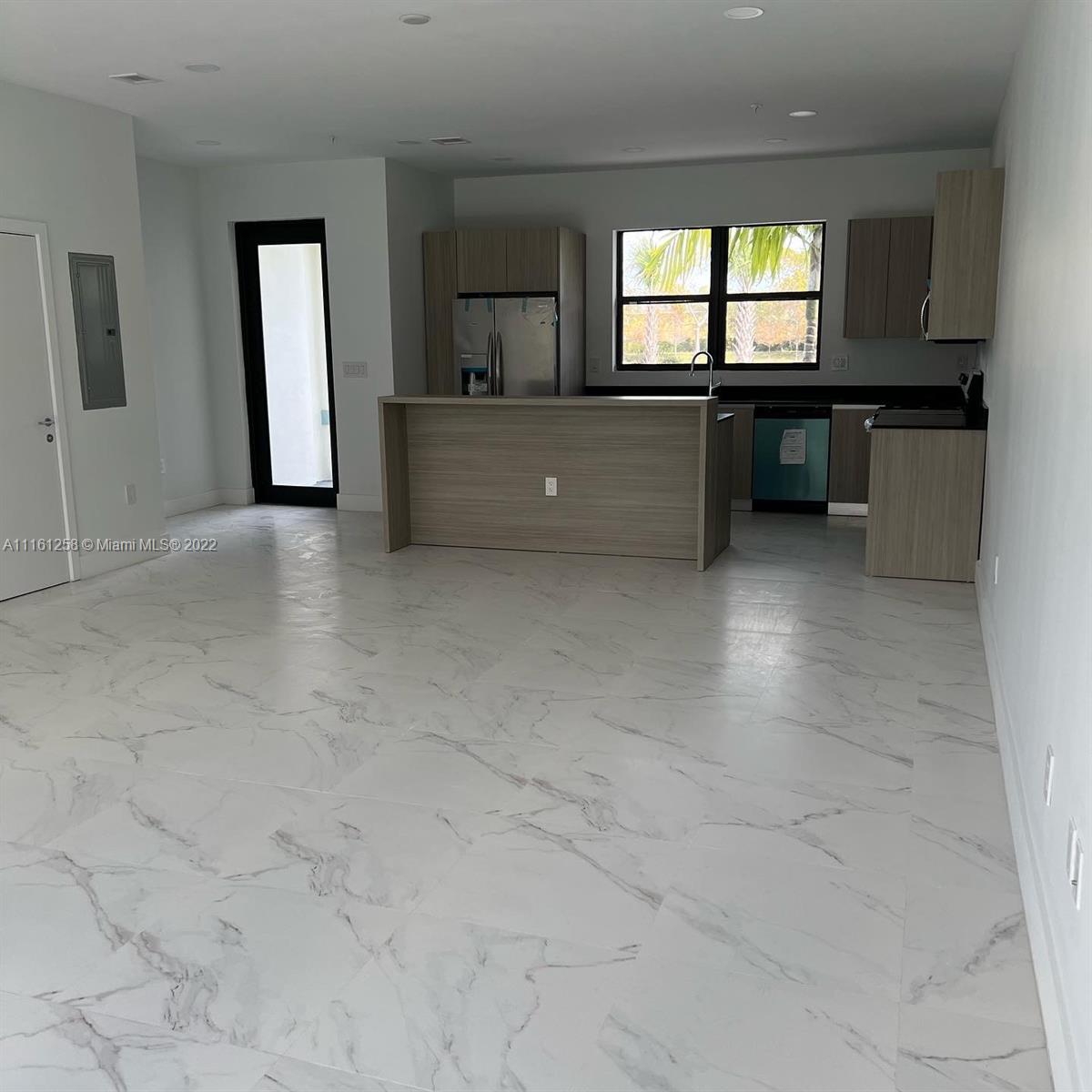 POSITANO TOWNHOUSES - Residential Lease