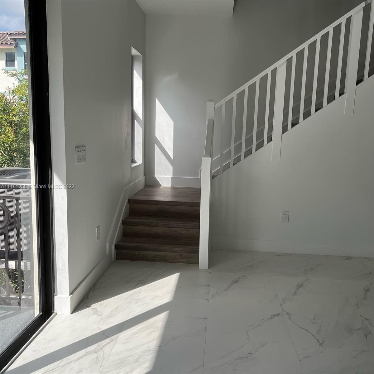 POSITANO TOWNHOUSES - Residential Lease