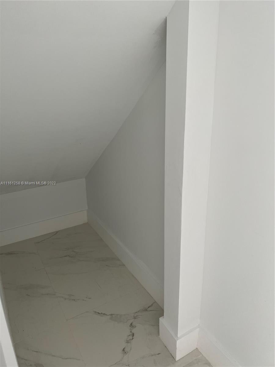 POSITANO TOWNHOUSES - Residential Lease