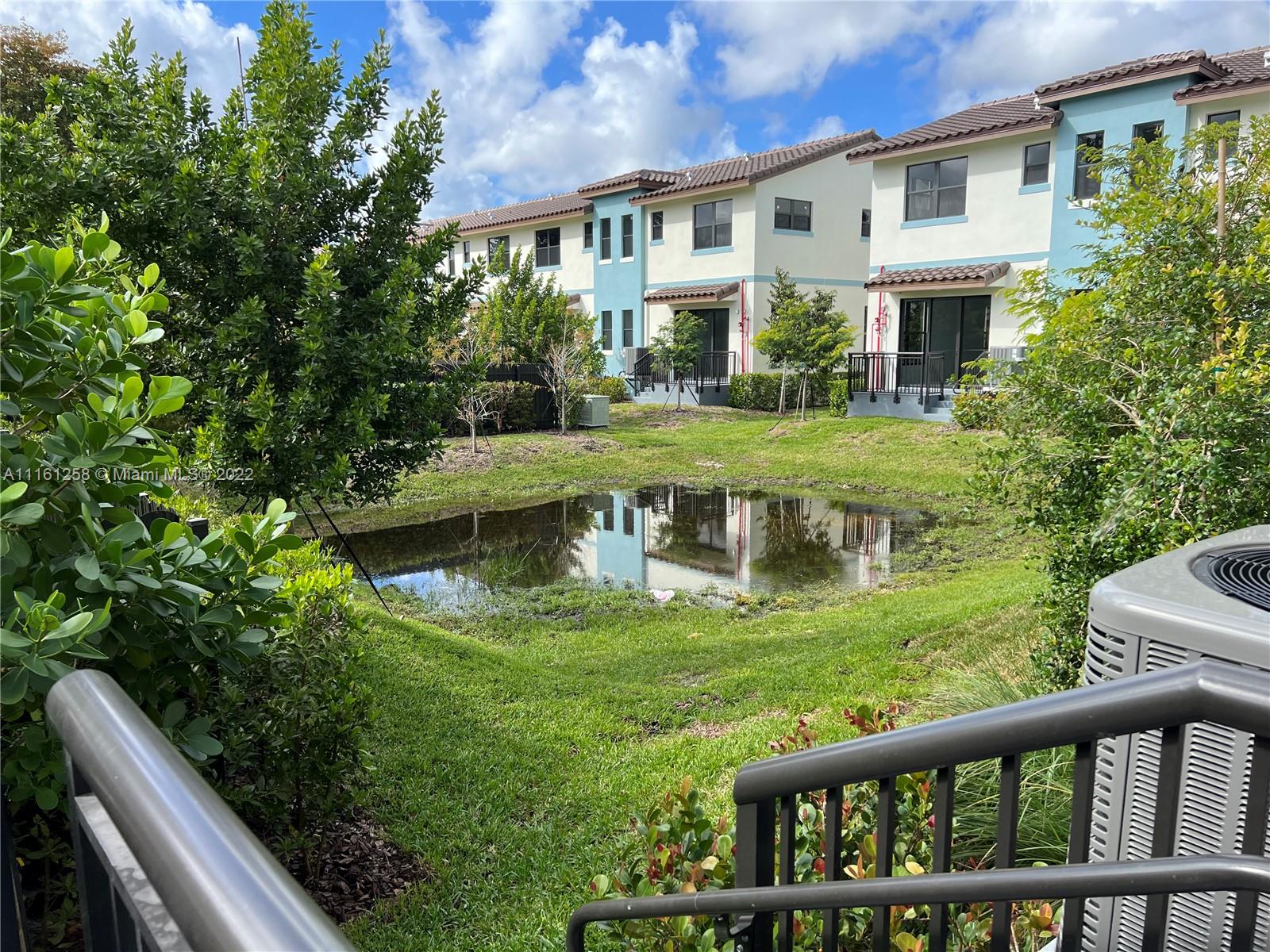 POSITANO TOWNHOUSES - Residential Lease