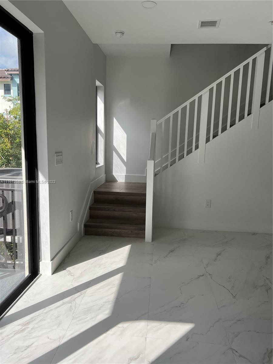 POSITANO TOWNHOUSES - Residential Lease