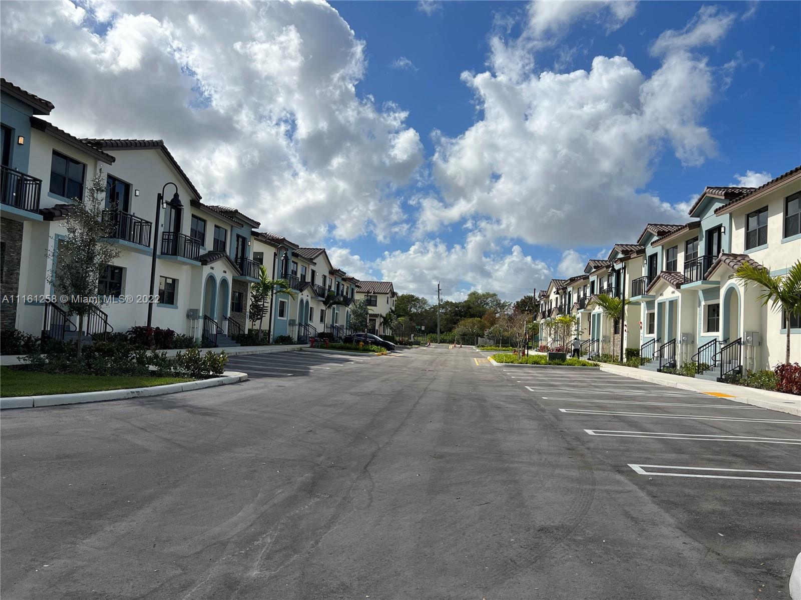 POSITANO TOWNHOUSES - Residential Lease
