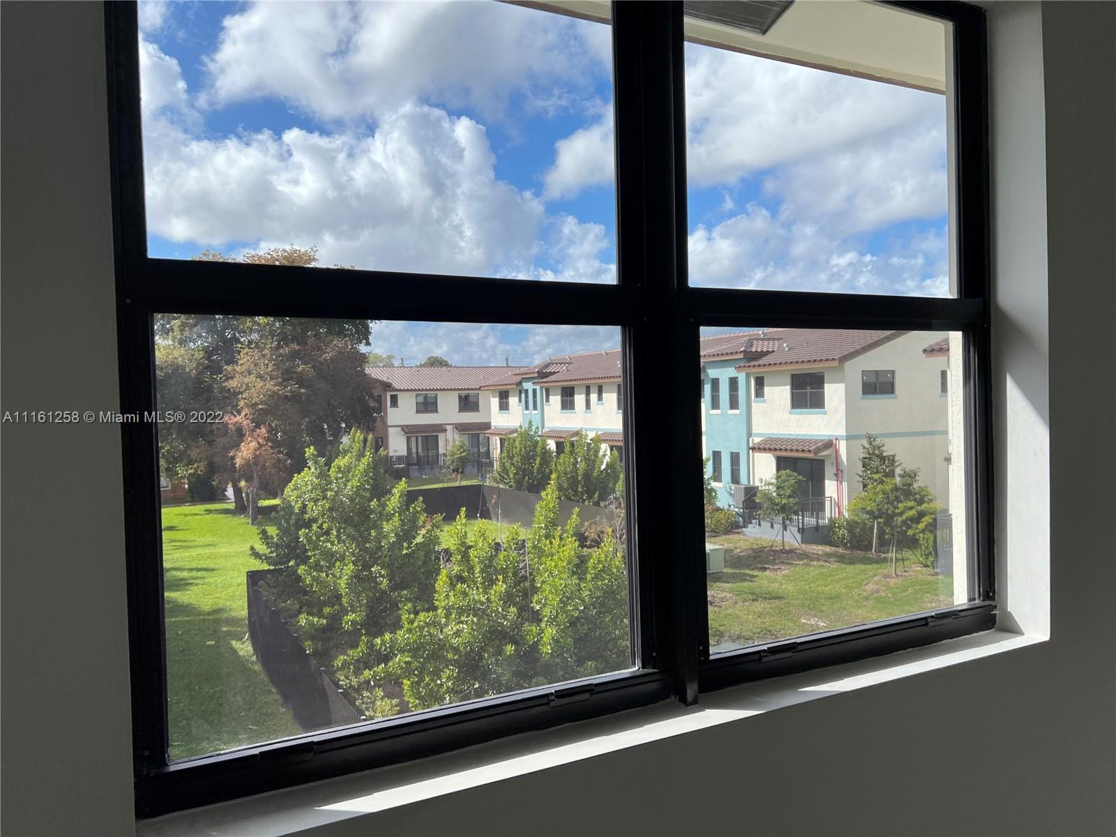 POSITANO TOWNHOUSES - Residential Lease