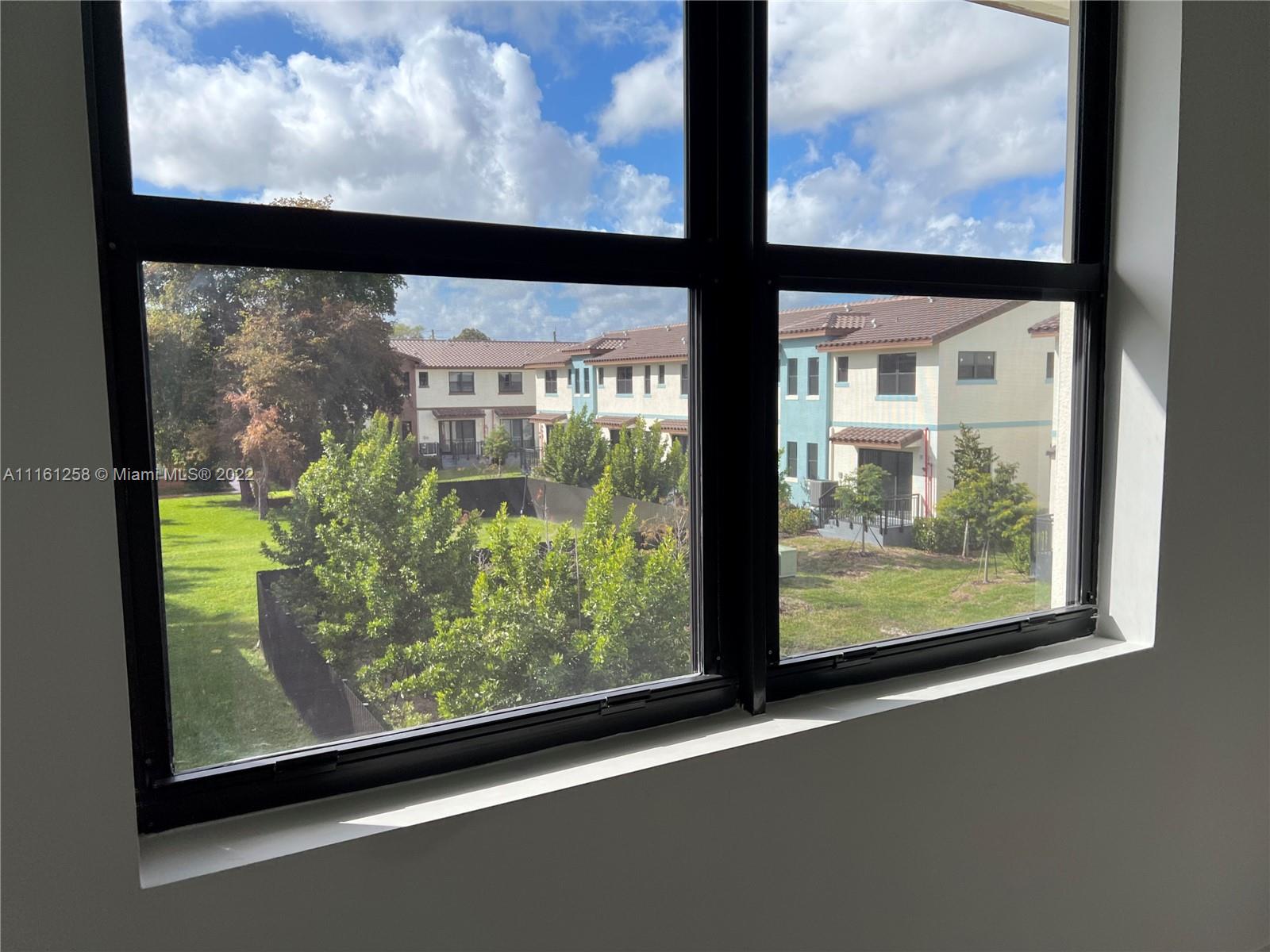 POSITANO TOWNHOUSES - Residential Lease