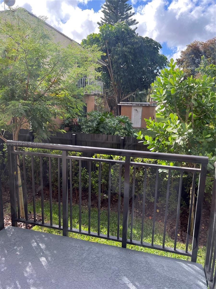 POSITANO TOWNHOUSES - Residential Lease