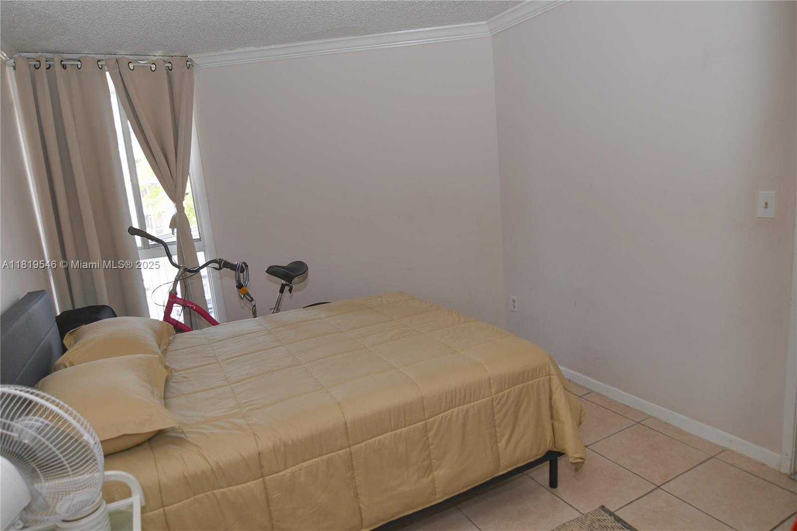 LAS BRISAS@ COUNTRY CLUB - Residential