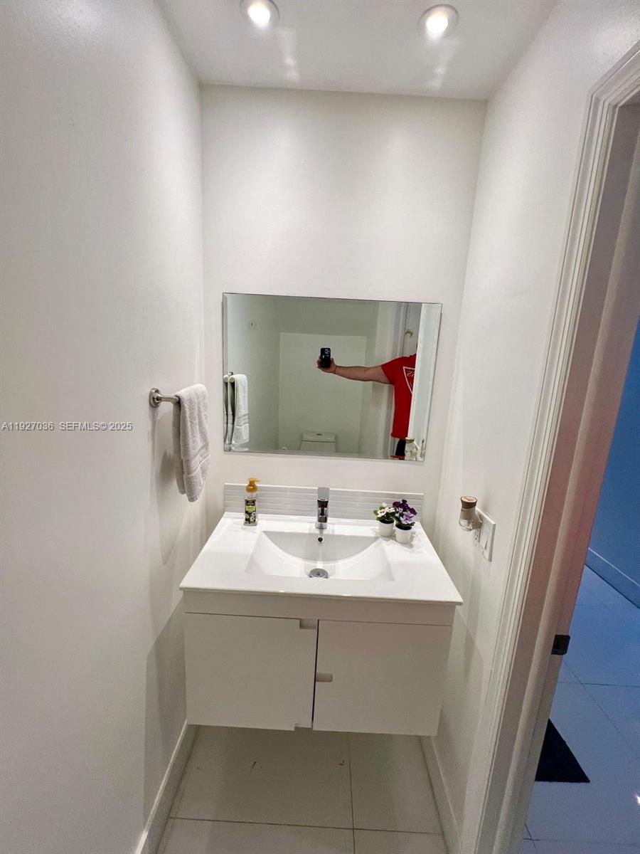 MYSTIC PLACE CONDO - Residential Lease