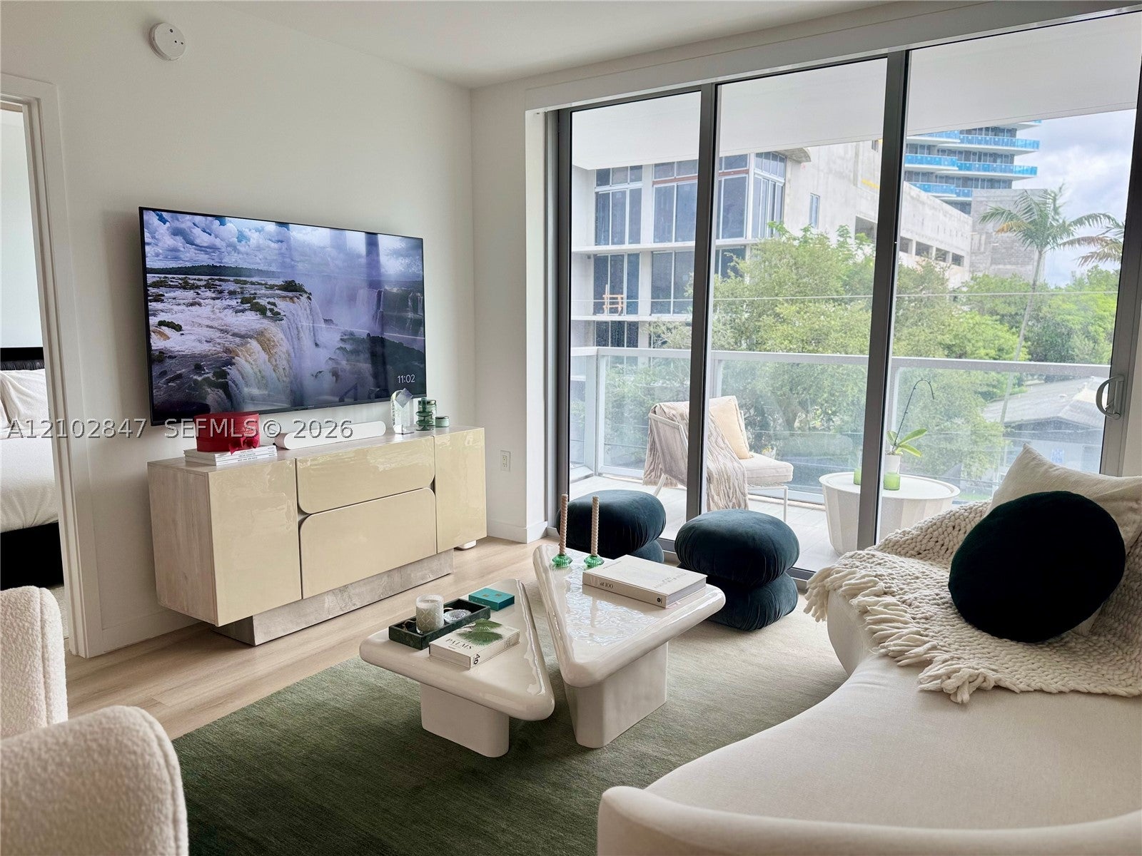 View photos, virtual tours, details... 13800 Highland Dr 307