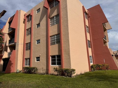 Photo of 13701 Kendale Lakes Cir #B-111, Miami, FL 33183 (MLS # A11891159)