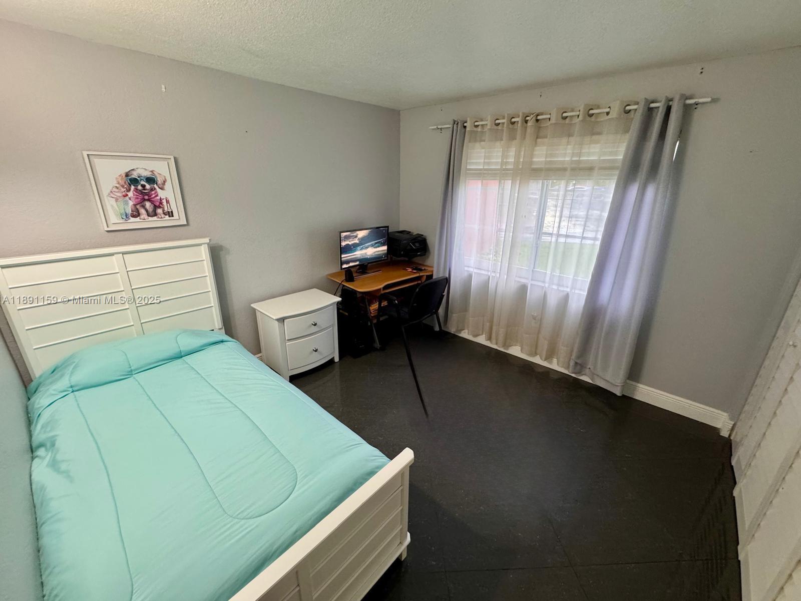 RAMBLEWOOD CONDO B - Residential