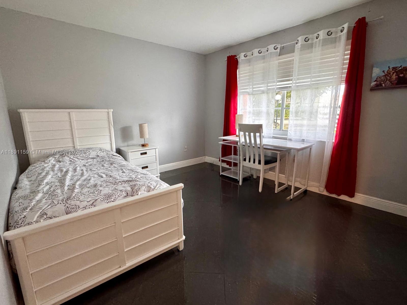 RAMBLEWOOD CONDO B - Residential