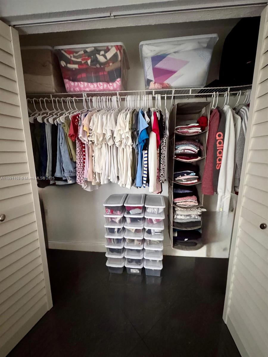 RAMBLEWOOD CONDO B - Residential