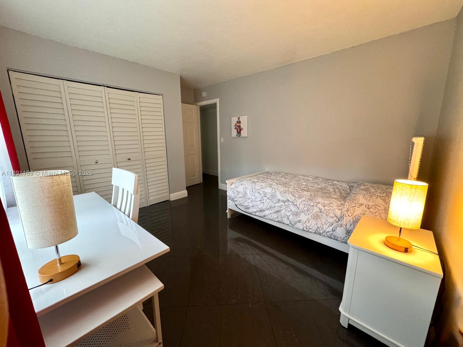 RAMBLEWOOD CONDO B - Residential