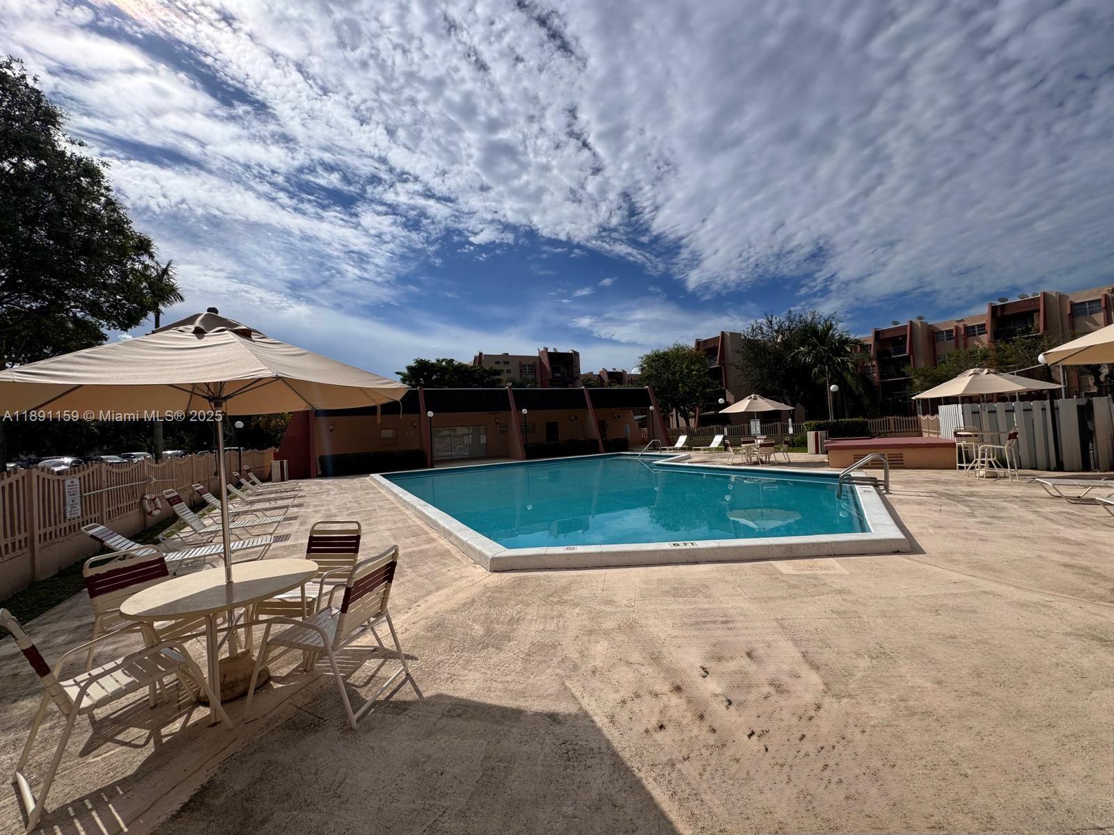 RAMBLEWOOD CONDO B - Residential