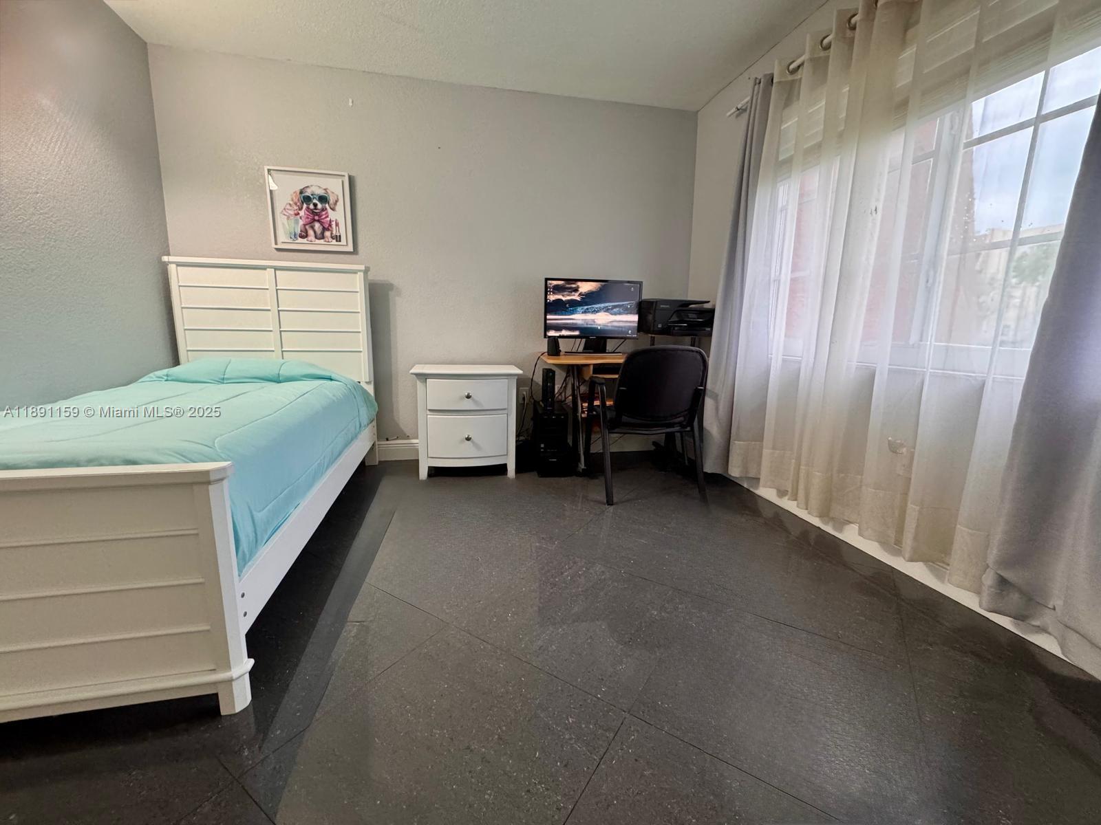 RAMBLEWOOD CONDO B - Residential