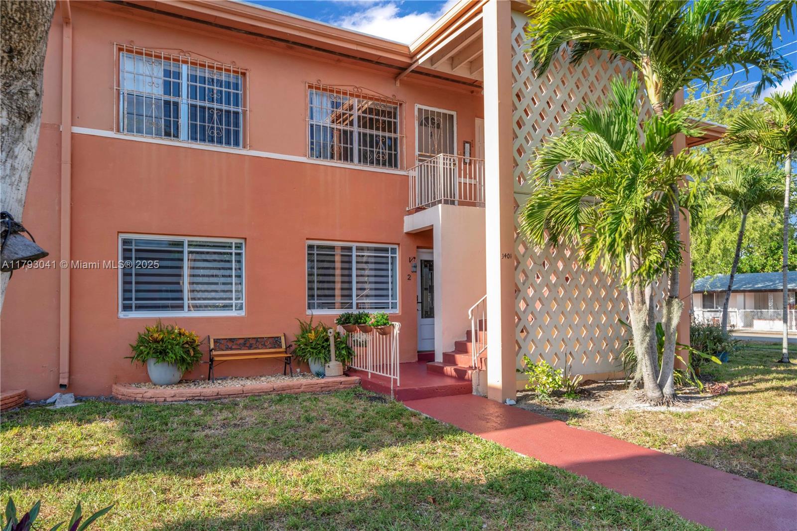 3401 SW 10th St 2B