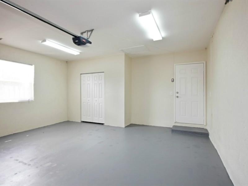 KENDALL FAMILY ESTATES PH - Residential Lease