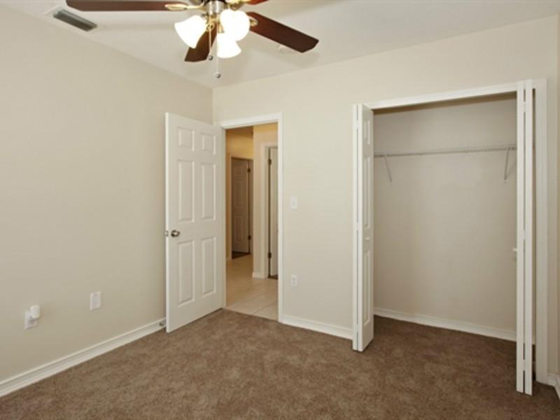 KENDALL FAMILY ESTATES PH - Residential Lease