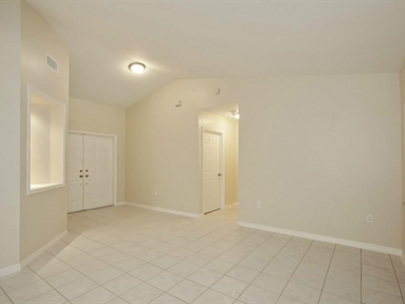 KENDALL FAMILY ESTATES PH - Residential Lease