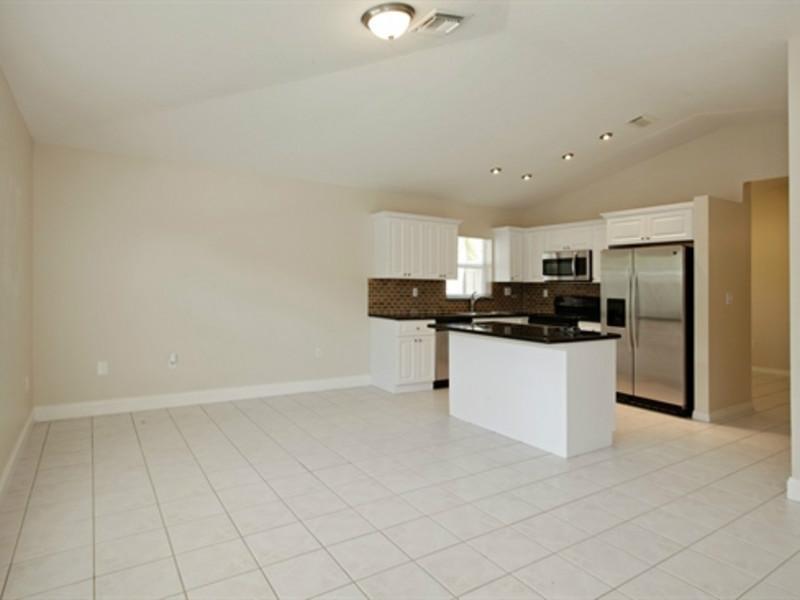 KENDALL FAMILY ESTATES PH - Residential Lease