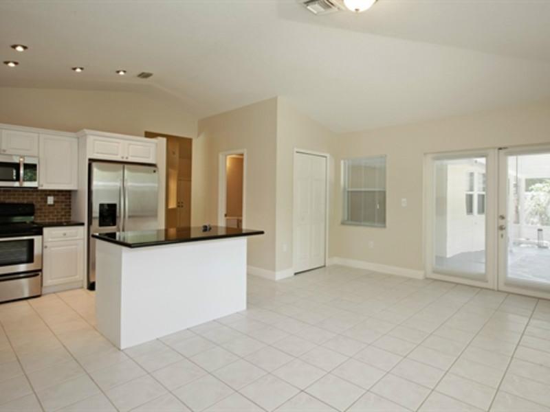 KENDALL FAMILY ESTATES PH - Residential Lease