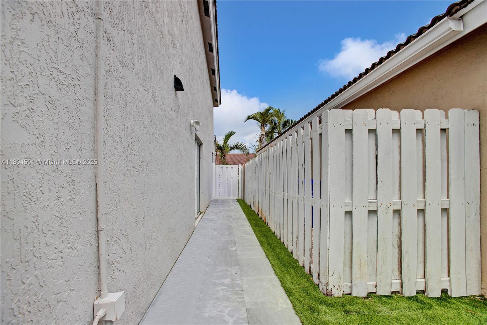 BANYAN OAKRIDGE PLAT - Residential Lease