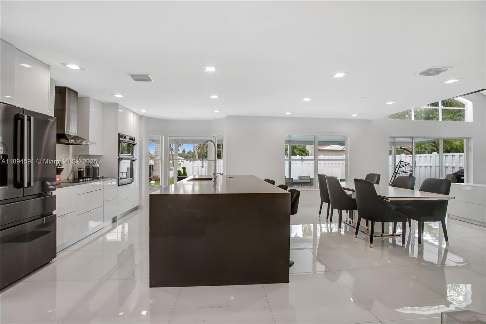 BANYAN OAKRIDGE PLAT - Residential Lease