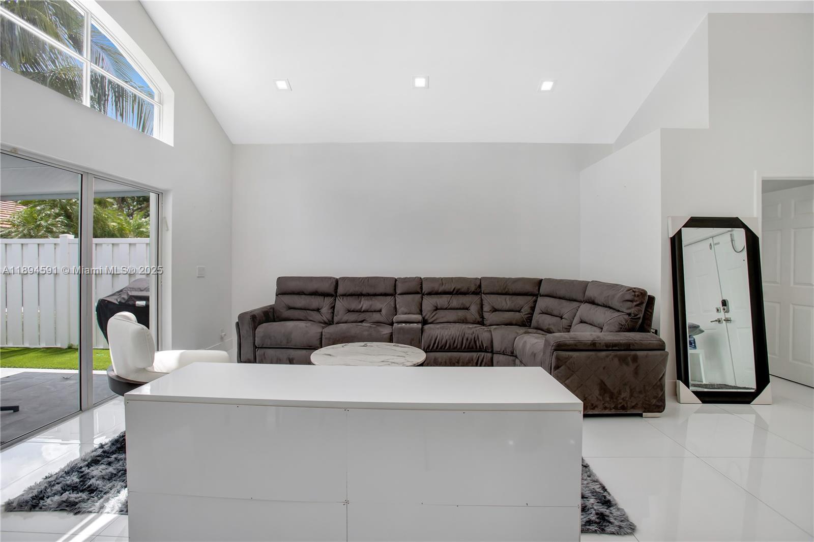 BANYAN OAKRIDGE PLAT - Residential Lease