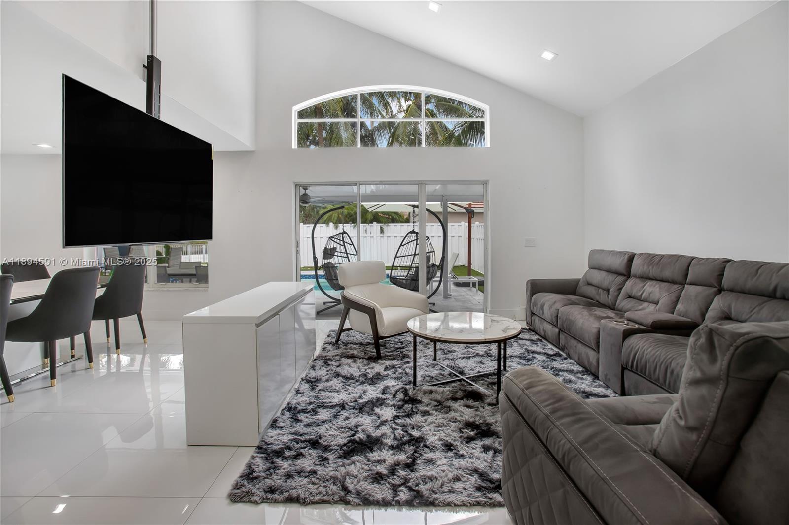 BANYAN OAKRIDGE PLAT - Residential Lease