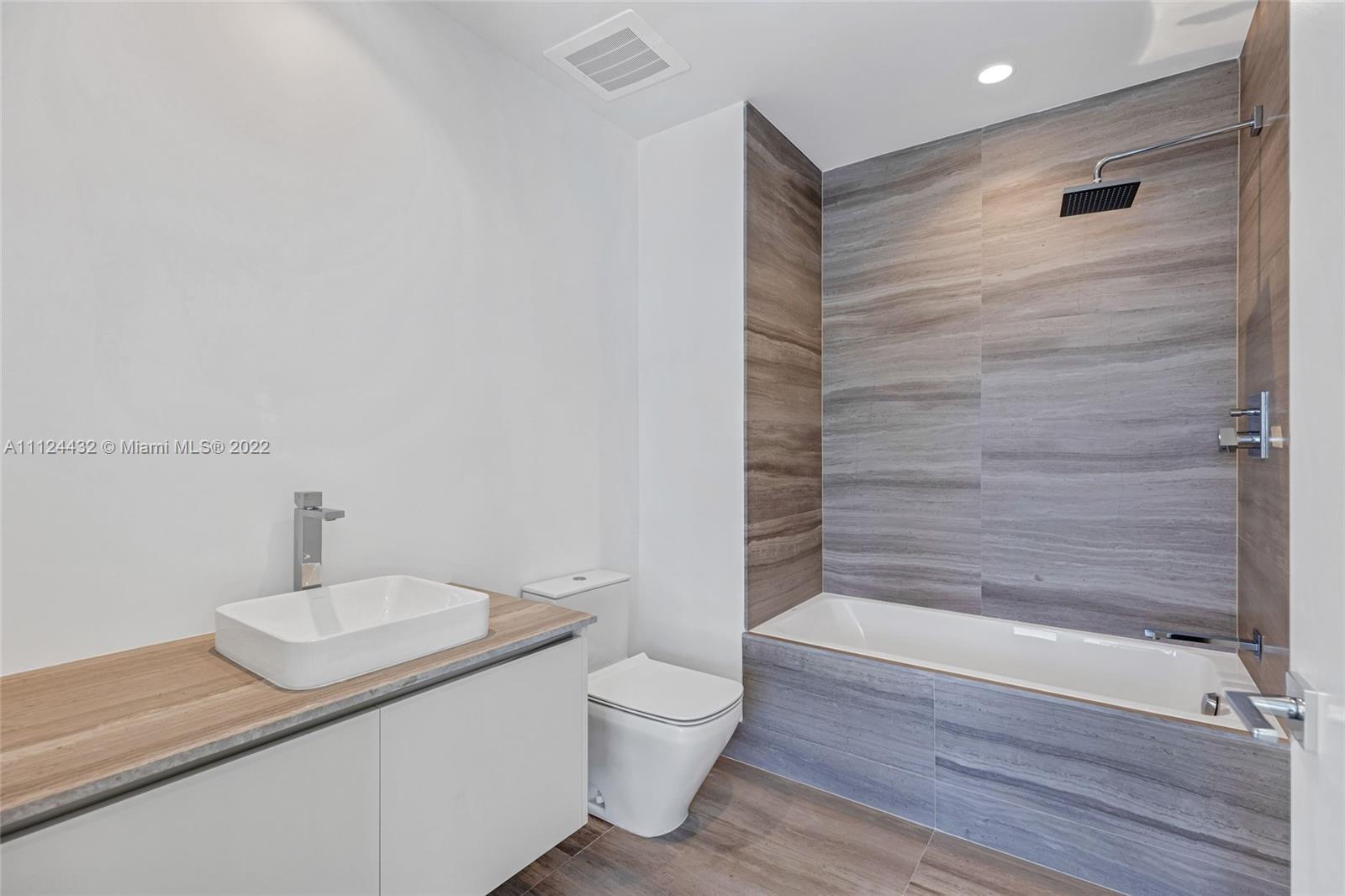 57 OCEAN - Residential