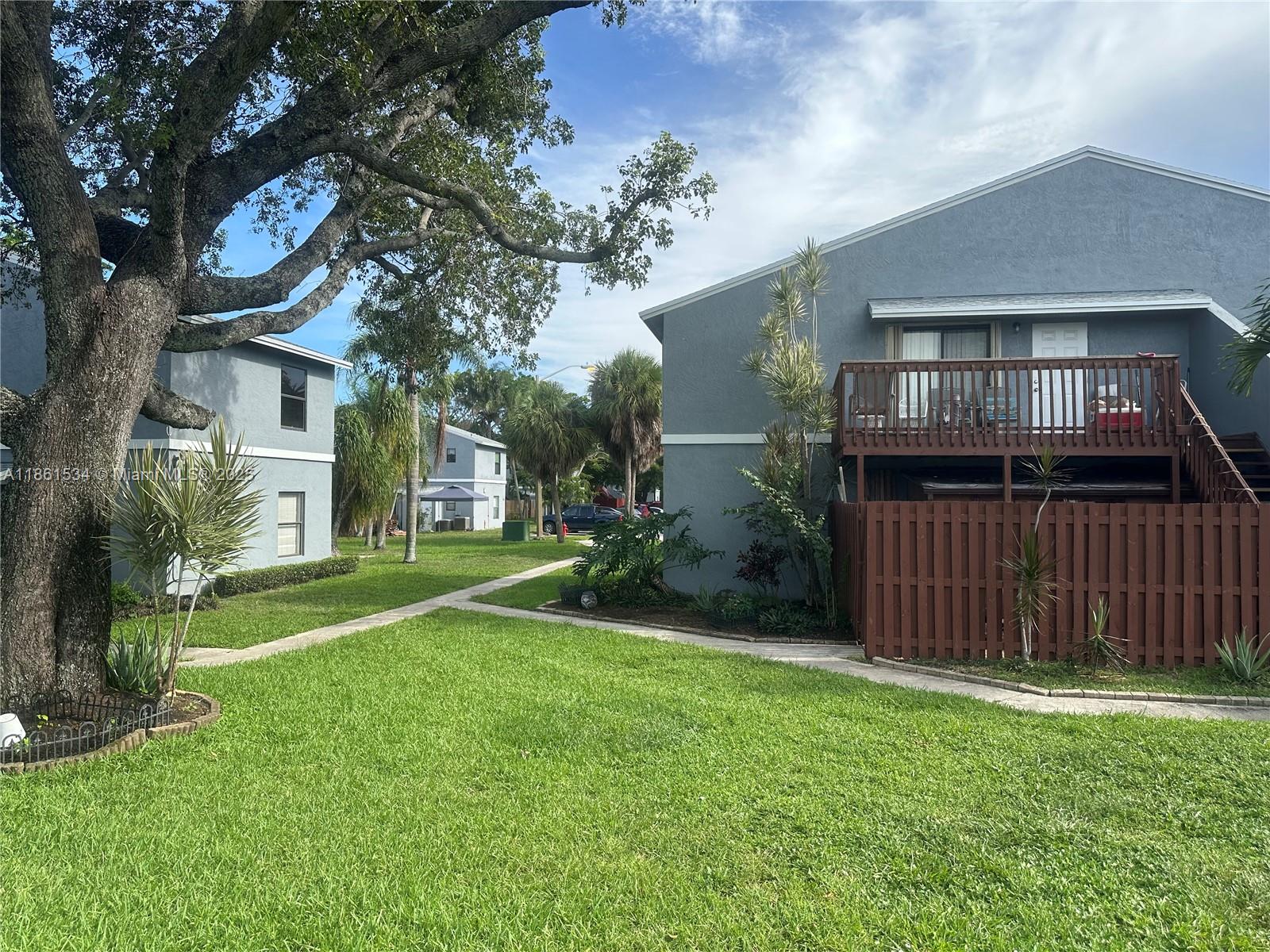 CROSSINGS OF BOYNTON BEAC - Residential