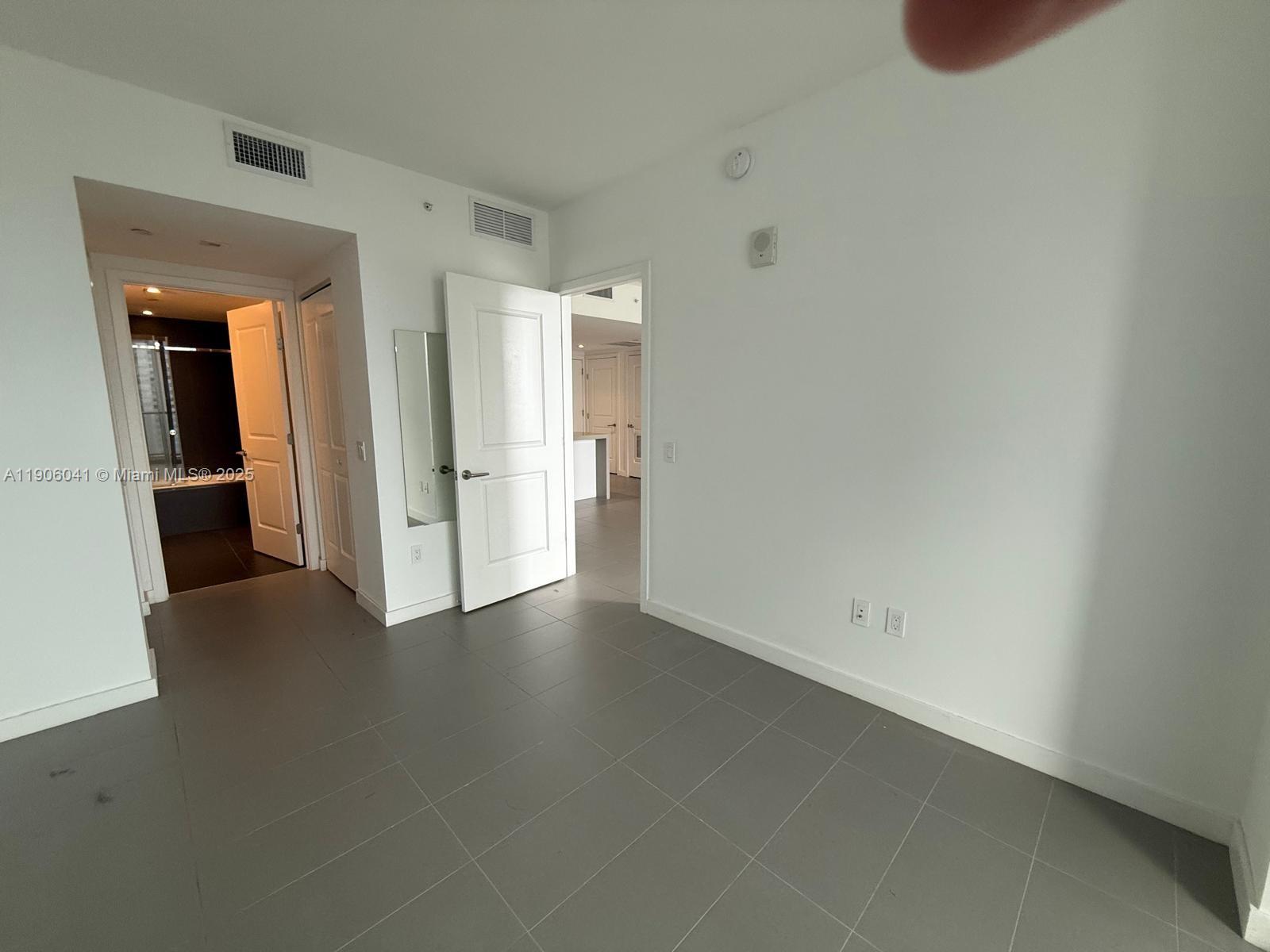 1600 NE 1st Ave 1909