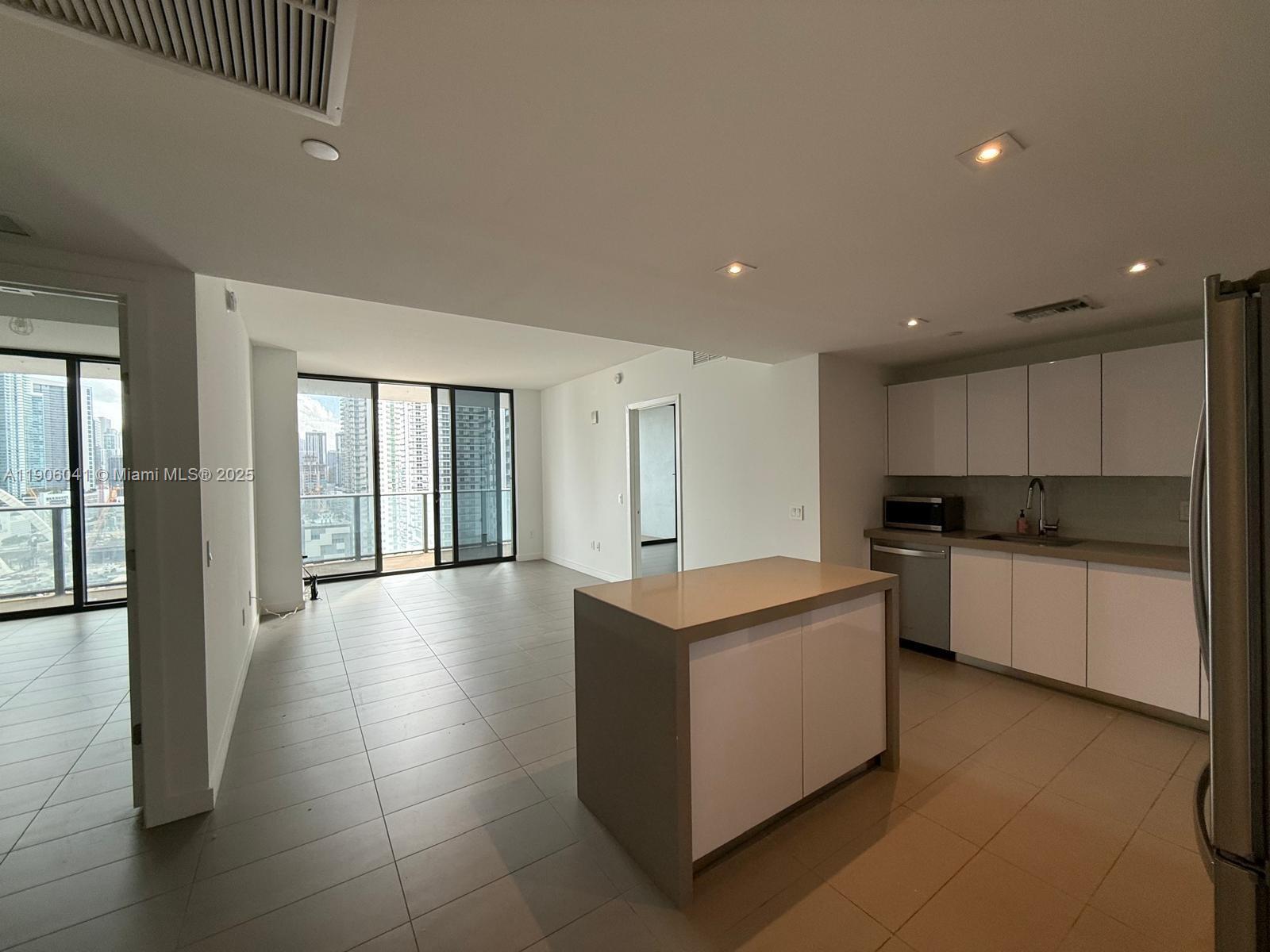 1600 NE 1st Ave 1909