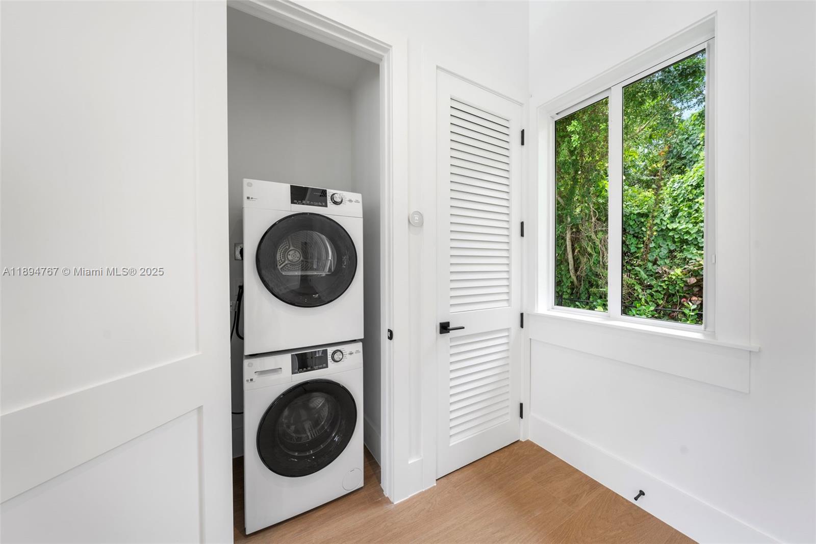 SUNILAND ESTATES 1ST ADDN - Residential