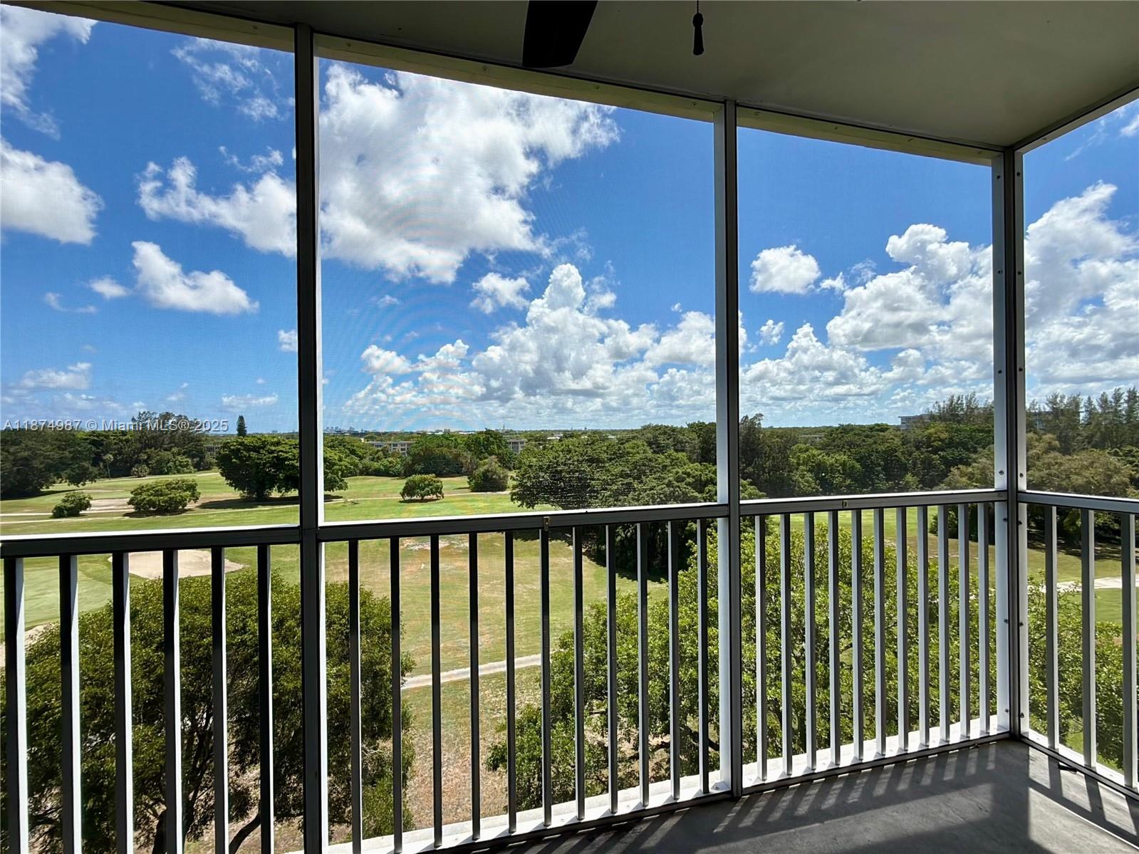 NO 9 PALM-AIRE COUNTRY CL - Residential