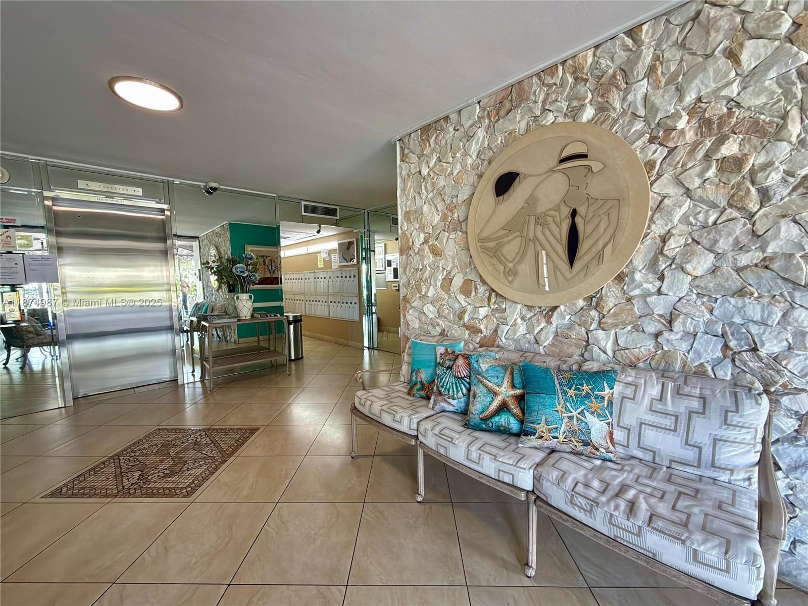NO 9 PALM-AIRE COUNTRY CL - Residential