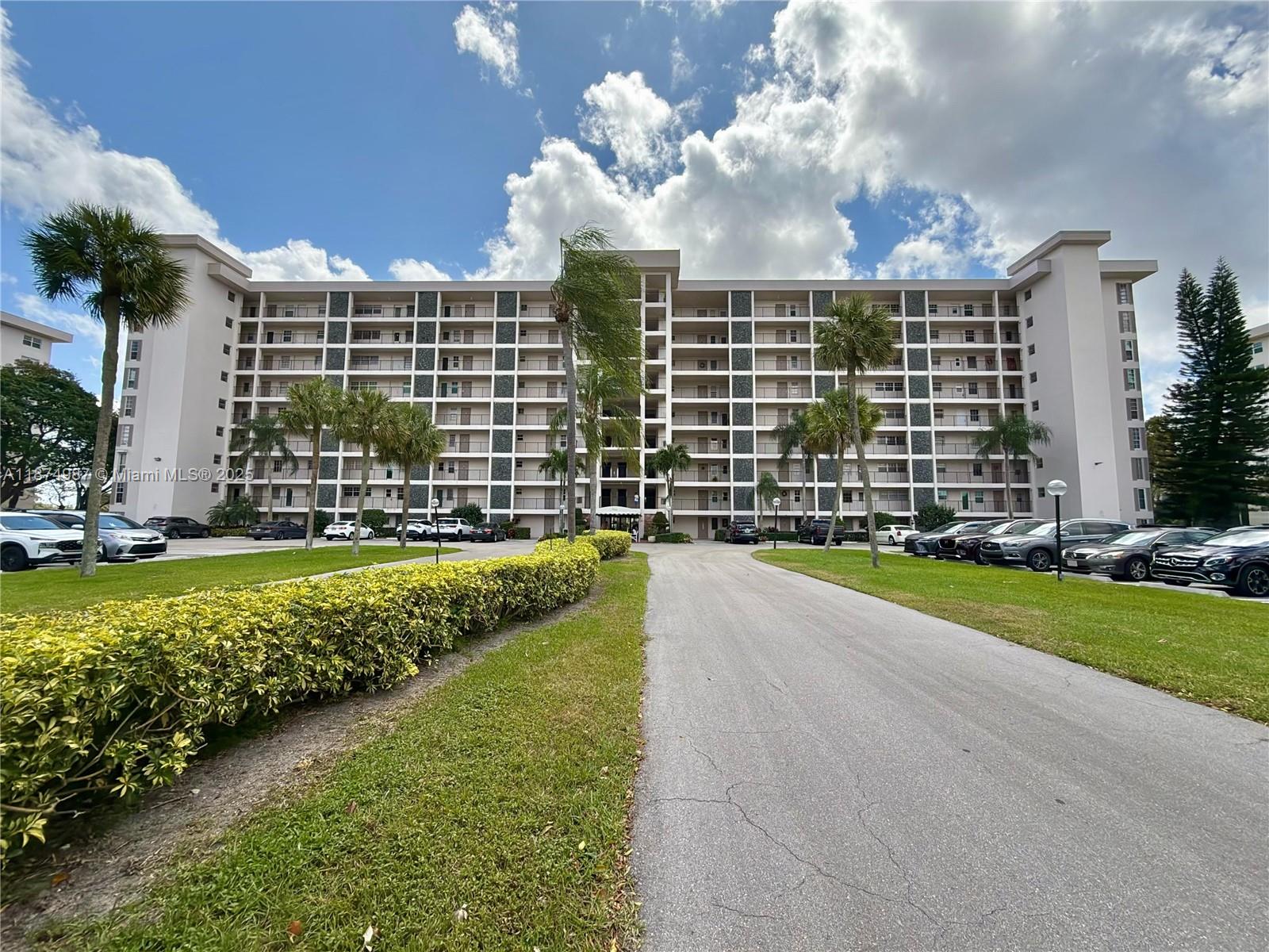 NO 9 PALM-AIRE COUNTRY CL - Residential