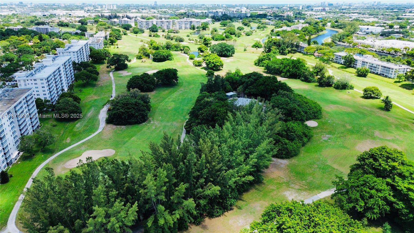 NO 9 PALM-AIRE COUNTRY CL - Residential
