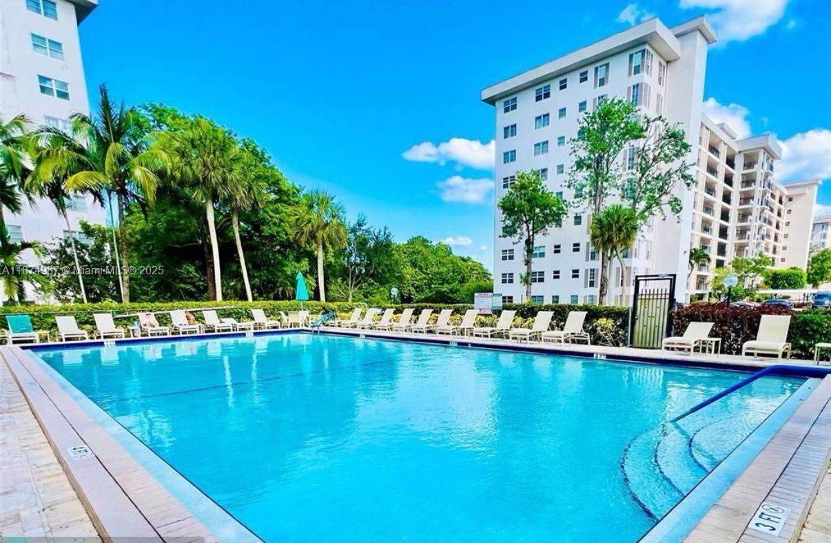 NO 9 PALM-AIRE COUNTRY CL - Residential