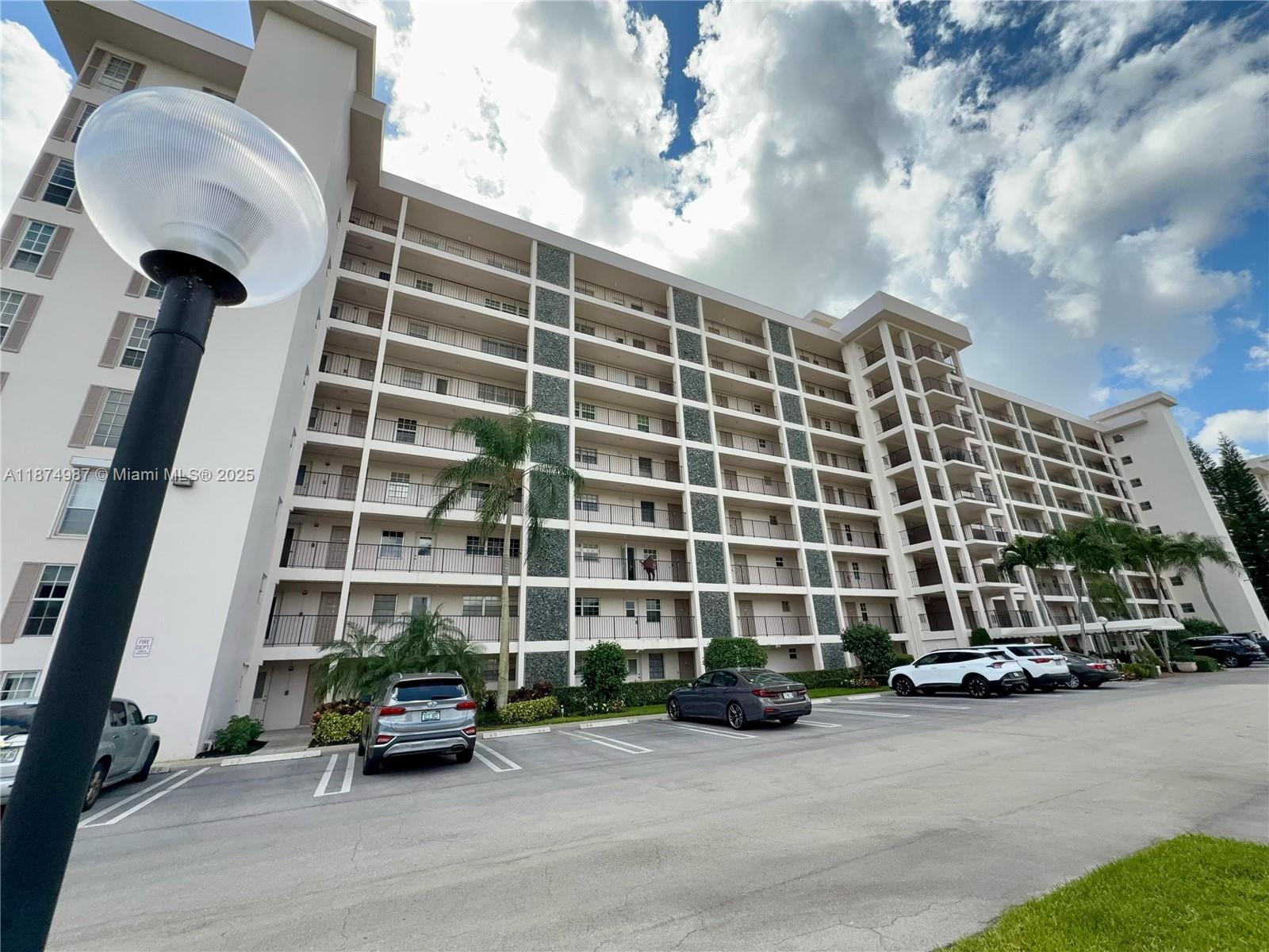 NO 9 PALM-AIRE COUNTRY CL - Residential