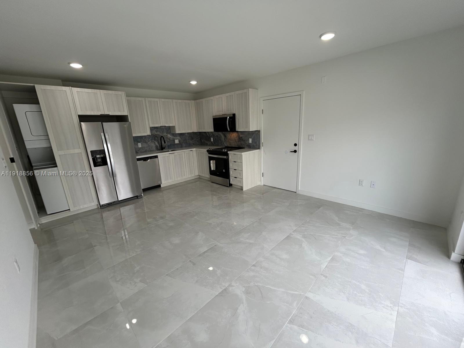 GRANDVILLE PLACE - Residential Lease