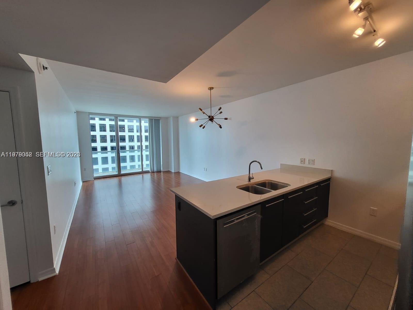 500 Brickell Ave 2906