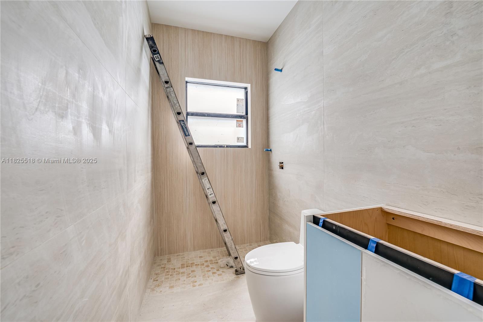 MIAMI SUBURBAN ACRES - Residential