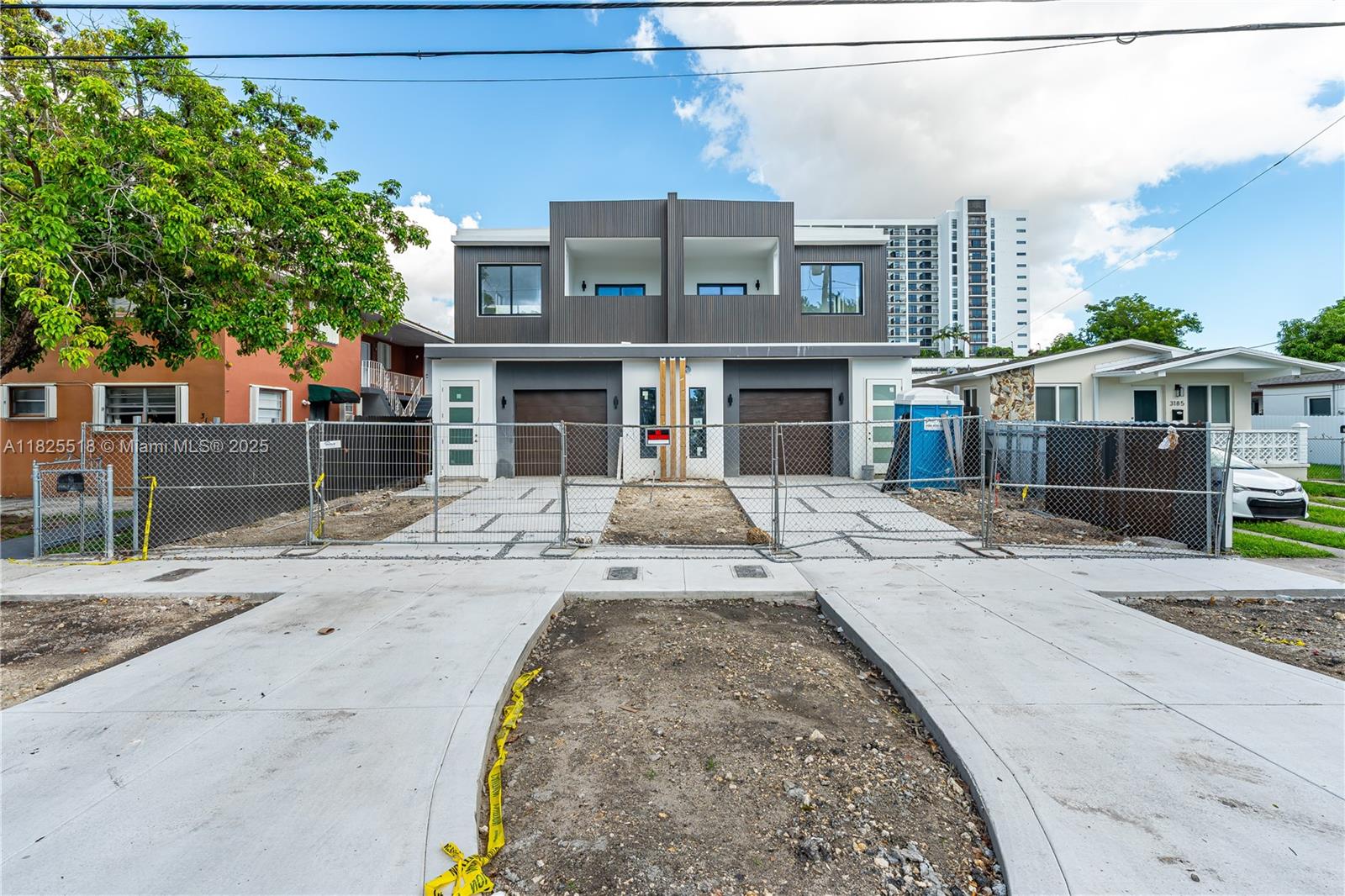 MIAMI SUBURBAN ACRES - Residential