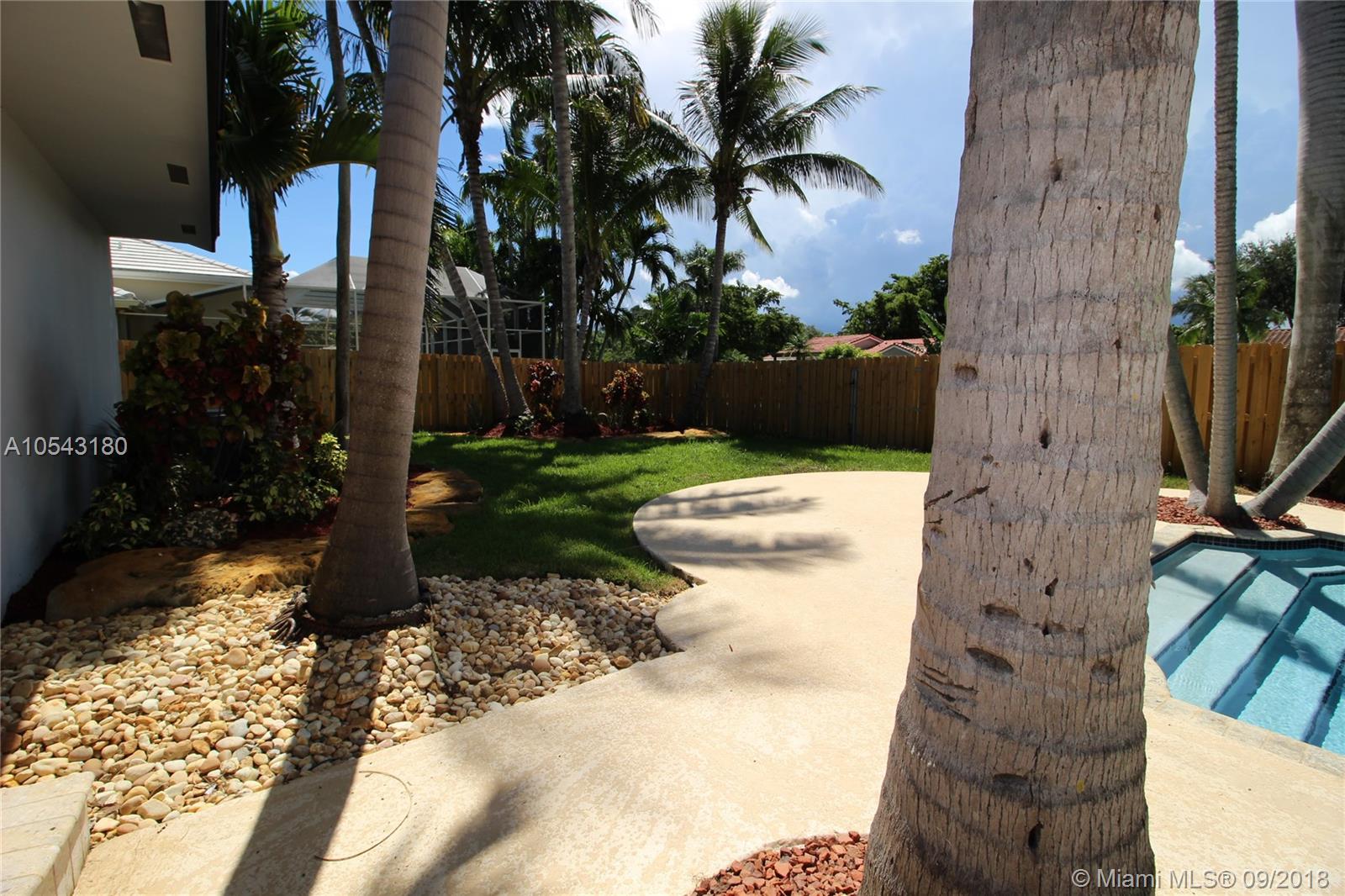 OLD CUTLER SHORES - Residential