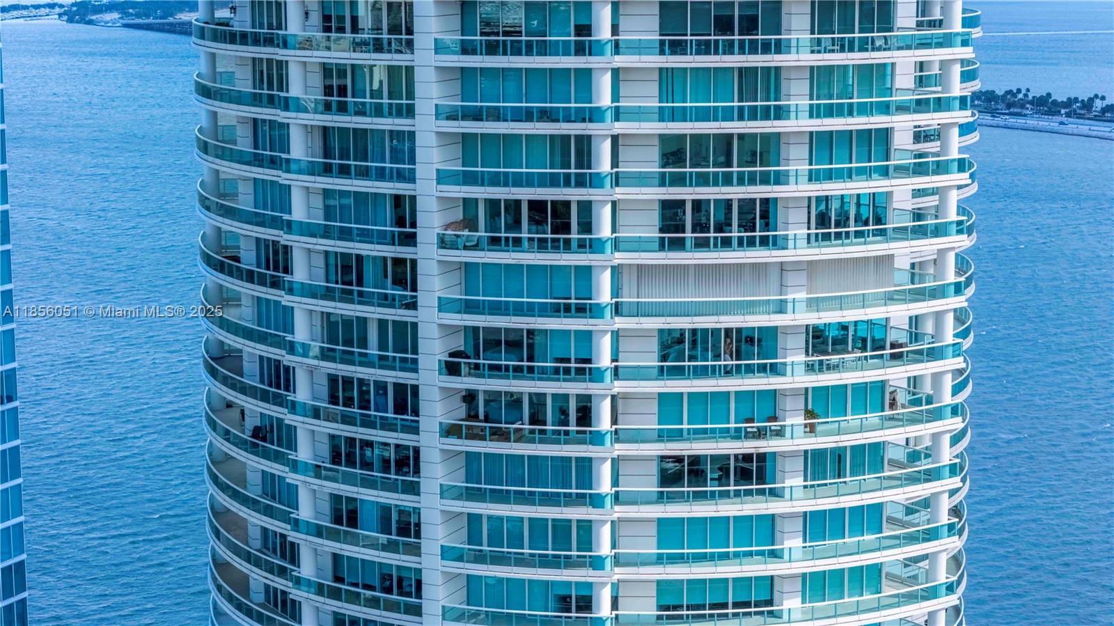 Discover a new way of living in the heart of Brickell.
This elegant 1-bedroom, 2-bath plus versatile convertible DEN is more than just a space—it’s your private haven of style, comfort, and taste. Sunlight pours into every corner, highlighting its sophisticated finishes and creating a welcoming atmosphere that feels instantly like home.
Perfect as your primary residence or an urban escape, this apartment blends luxury with everyday practicality, designed for those who want each day to feel special.
Opportunities like this are truly rare… and they don’t wait long. Come see it, feel it, picture yourself living it—and make it yours.