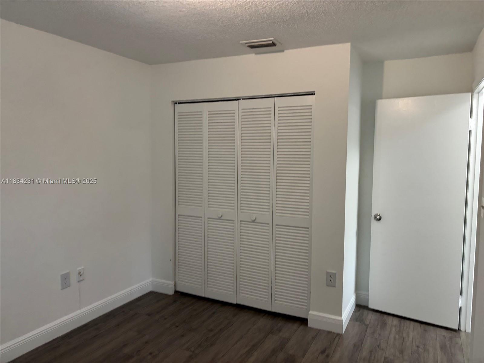 DORAL PALMS - Residential