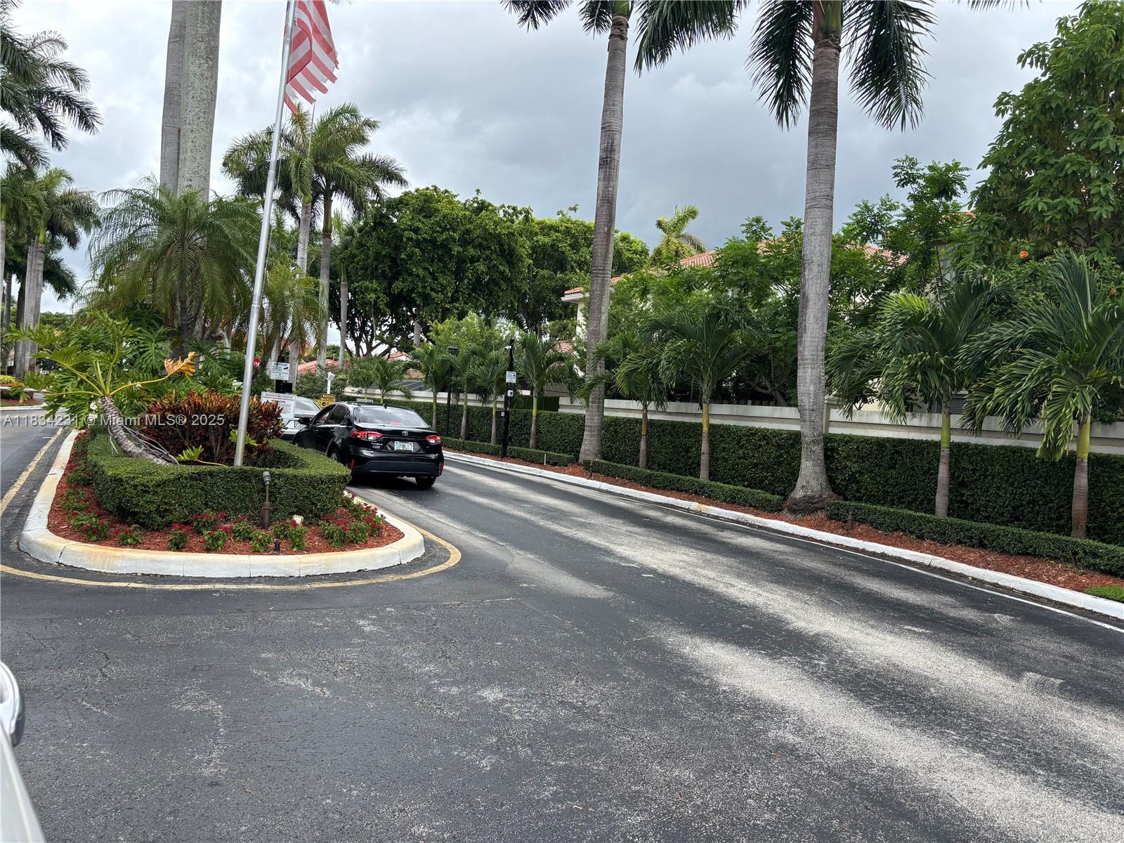 DORAL PALMS - Residential