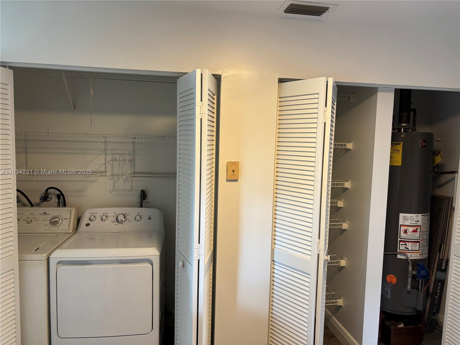 DORAL PALMS - Residential